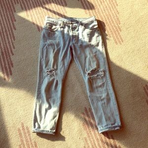 S 4: boyfriend, Levi jeans